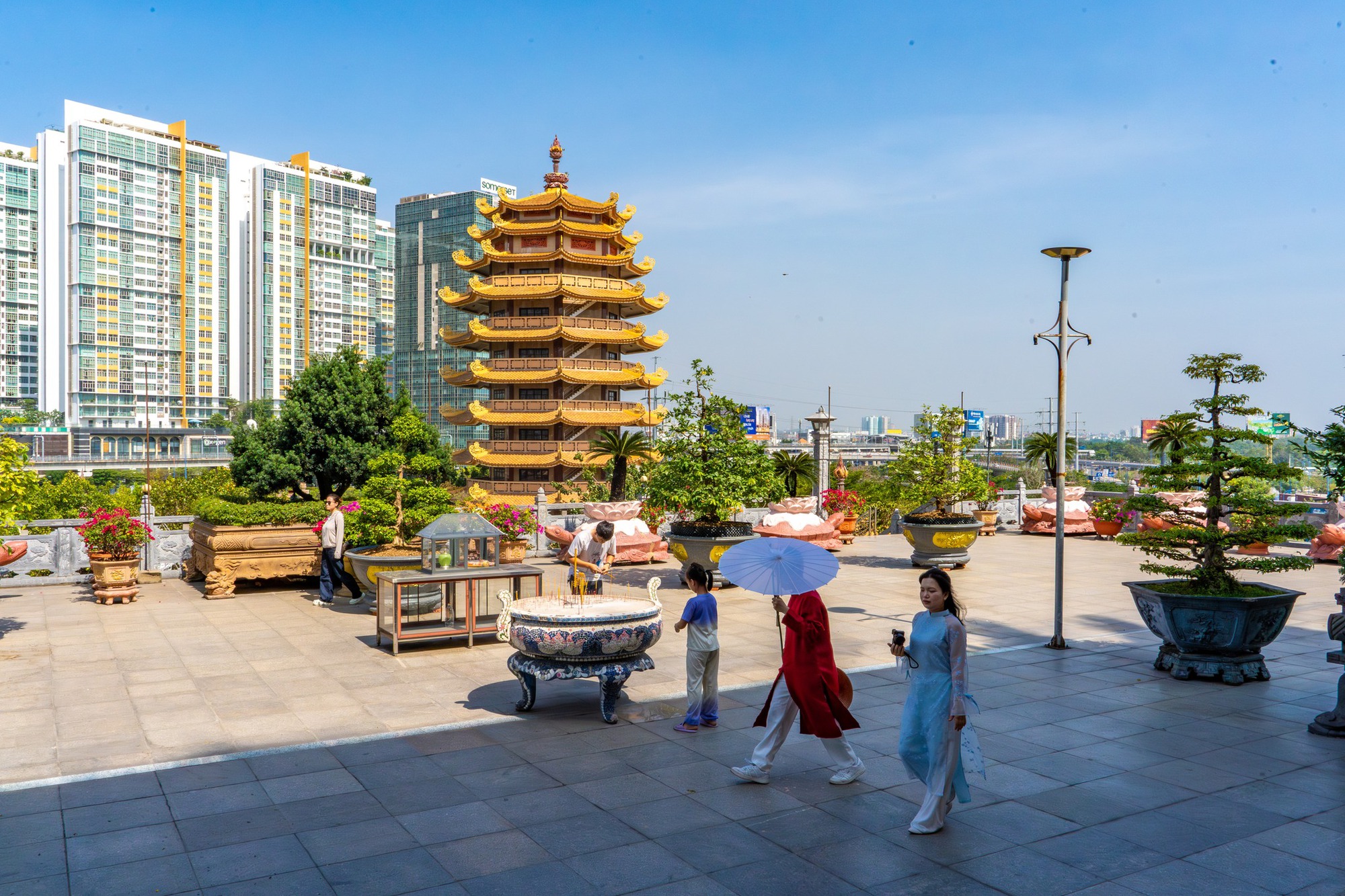 10 địa điểm chụp ảnh Tết miễn ph&iacute; đang g&acirc;y b&atilde;o tại TP.HCM, vừa cổ k&iacute;nh lại đẹp tựa phim trường- Ảnh 10.