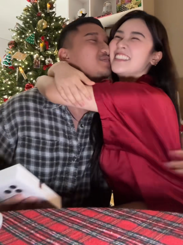 Quy&ecirc;n Qui x&aacute;c nhận sinh con- Ảnh 1.