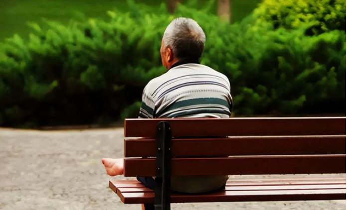 U60 mới nhận ra: 3 sai lầm t&agrave;i ch&iacute;nh khiến tuổi gi&agrave; khổ sở- Ảnh 3.