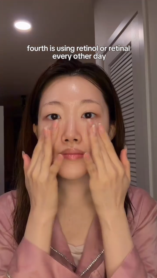 G&aacute;i H&agrave;n chia sẻ 10 điều giữ l&agrave;n da m&atilde;i đứng y&ecirc;n ở tuổi 27 - thời điểm v&agrave;ng để chống l&atilde;o ho&aacute;- Ảnh 5.