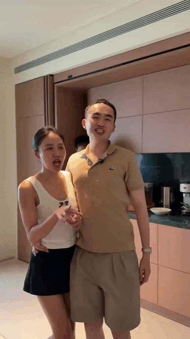 Nữ nghệ sĩ Việt 3 lần đỗ thủ khoa, 31 tuổi vẫn độc th&acirc;n: Sống xa hoa trong căn duplex hạng sang- Ảnh 9.