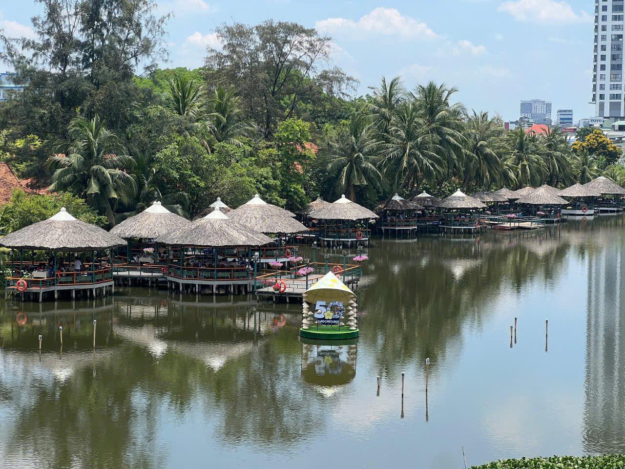 10 địa điểm chụp ảnh Tết miễn ph&iacute; đang g&acirc;y b&atilde;o tại TP.HCM, vừa cổ k&iacute;nh lại đẹp tựa phim trường- Ảnh 20.