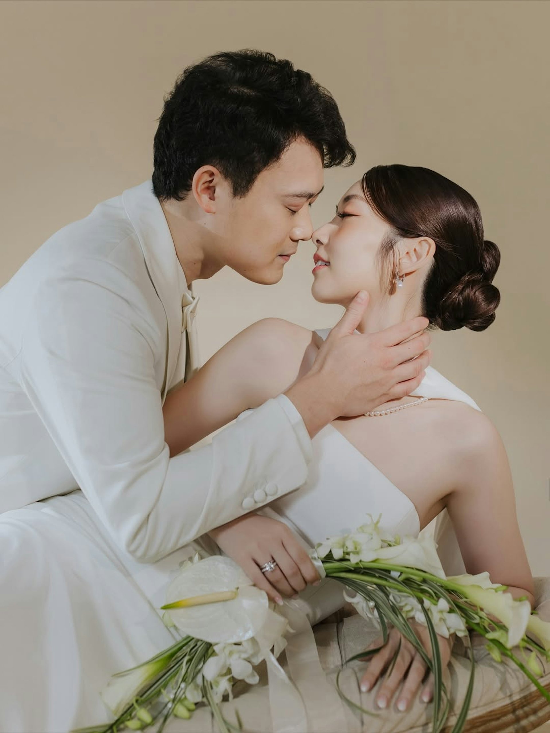 Mỹ nh&acirc;n khiến t&igrave;nh cũ cạo đầu đi tu đ&atilde; sinh con g&aacute;i đầu l&ograve;ng, l&agrave;m đ&aacute;m cưới với CEO 3 tập đo&agrave;n tối qua- Ảnh 7.