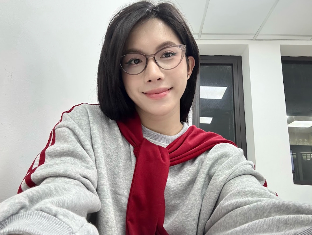 Cho&aacute;ng: 1 &Aacute; vương qu&ecirc; Nghệ An x&aacute;c nhận chuyển giới, kh&oacute;c khi nh&igrave;n v&agrave;o gương sau 3 lần phẫu thuật- Ảnh 7.