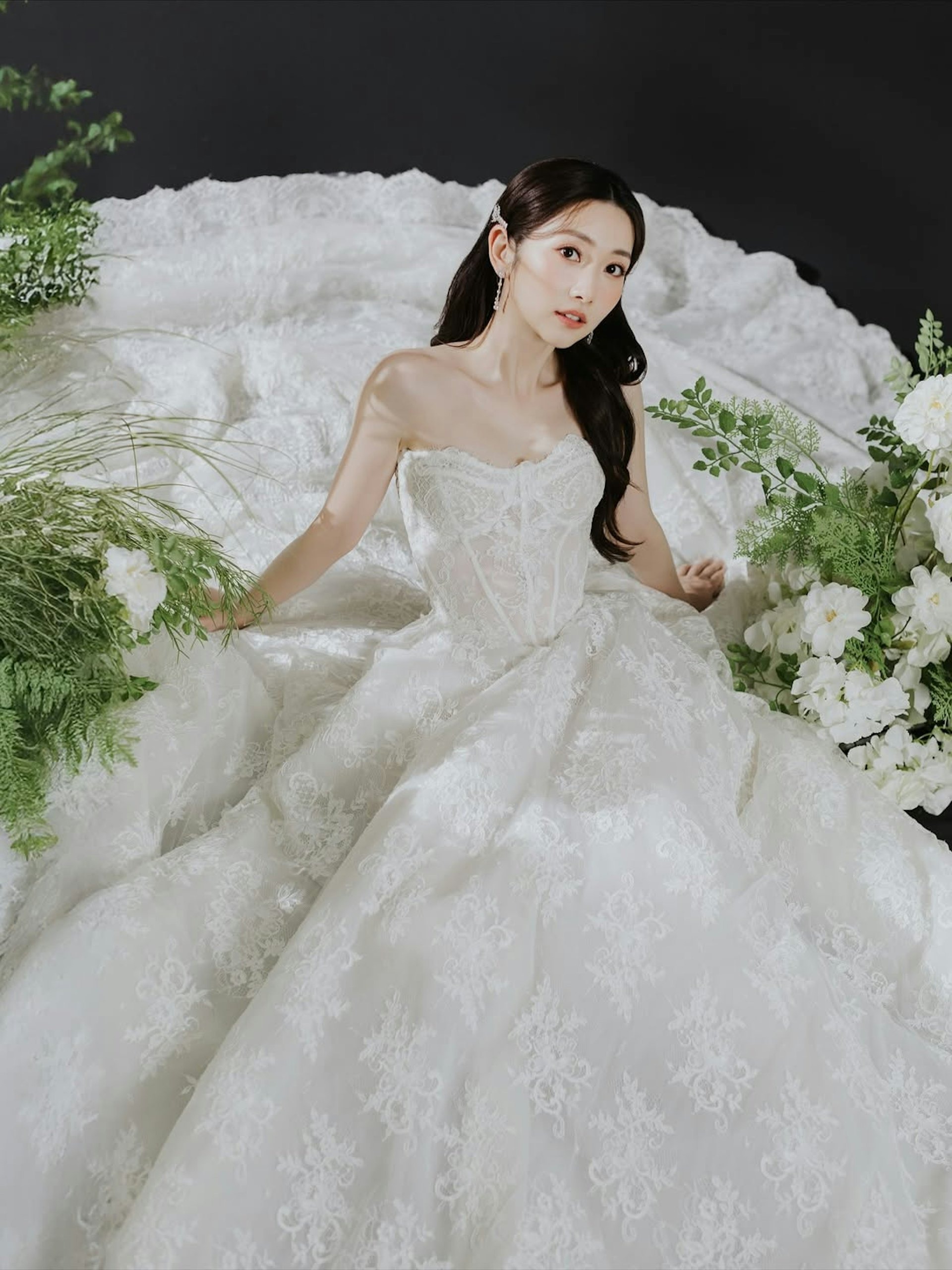 Mỹ nh&acirc;n khiến t&igrave;nh cũ cạo đầu đi tu đ&atilde; sinh con g&aacute;i đầu l&ograve;ng, l&agrave;m đ&aacute;m cưới với CEO 3 tập đo&agrave;n tối qua- Ảnh 10.