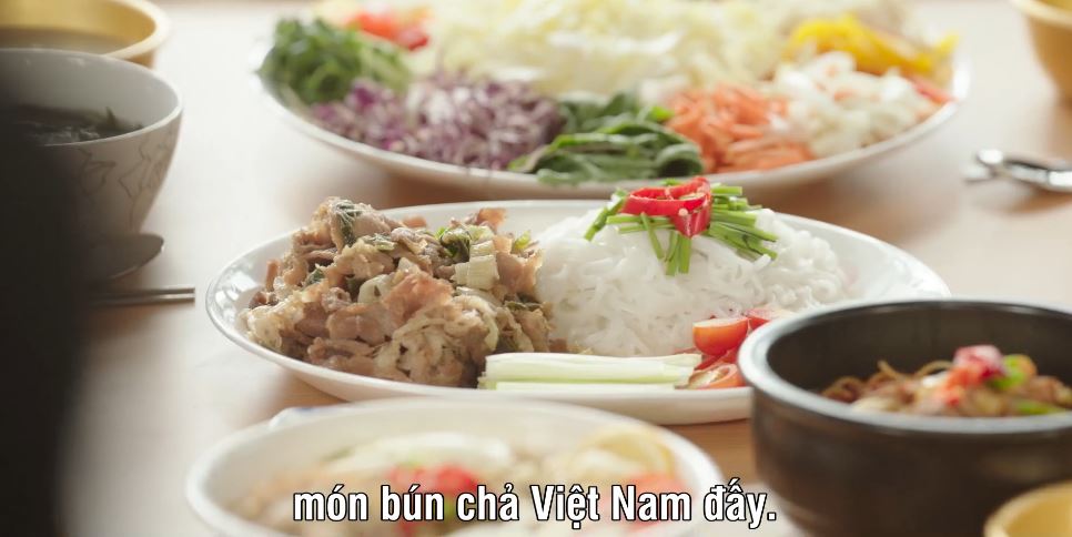 Lần đầu món ăn Việt xuất hiện trong phim Hàn mà nhìn dở ơi là dở, càng soi càng phẫn nộ vì quá sai trái- Ảnh 3. Lần đầu món ăn Việt xuất hiện trong phim Hàn mà nhìn dở ơi là dở, càng soi càng phẫn nộ vì quá sai trái- Ảnh 3.