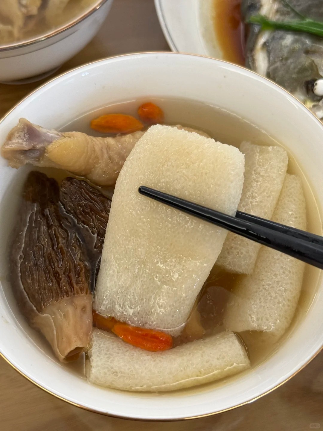 Đừng đợi đến khi cha mẹ ốm đau mới t&igrave;m thuốc qu&yacute;, m&acirc;m cơm h&agrave;ng ng&agrave;y h&atilde;y th&ecirc;m ngay 2 m&oacute;n 