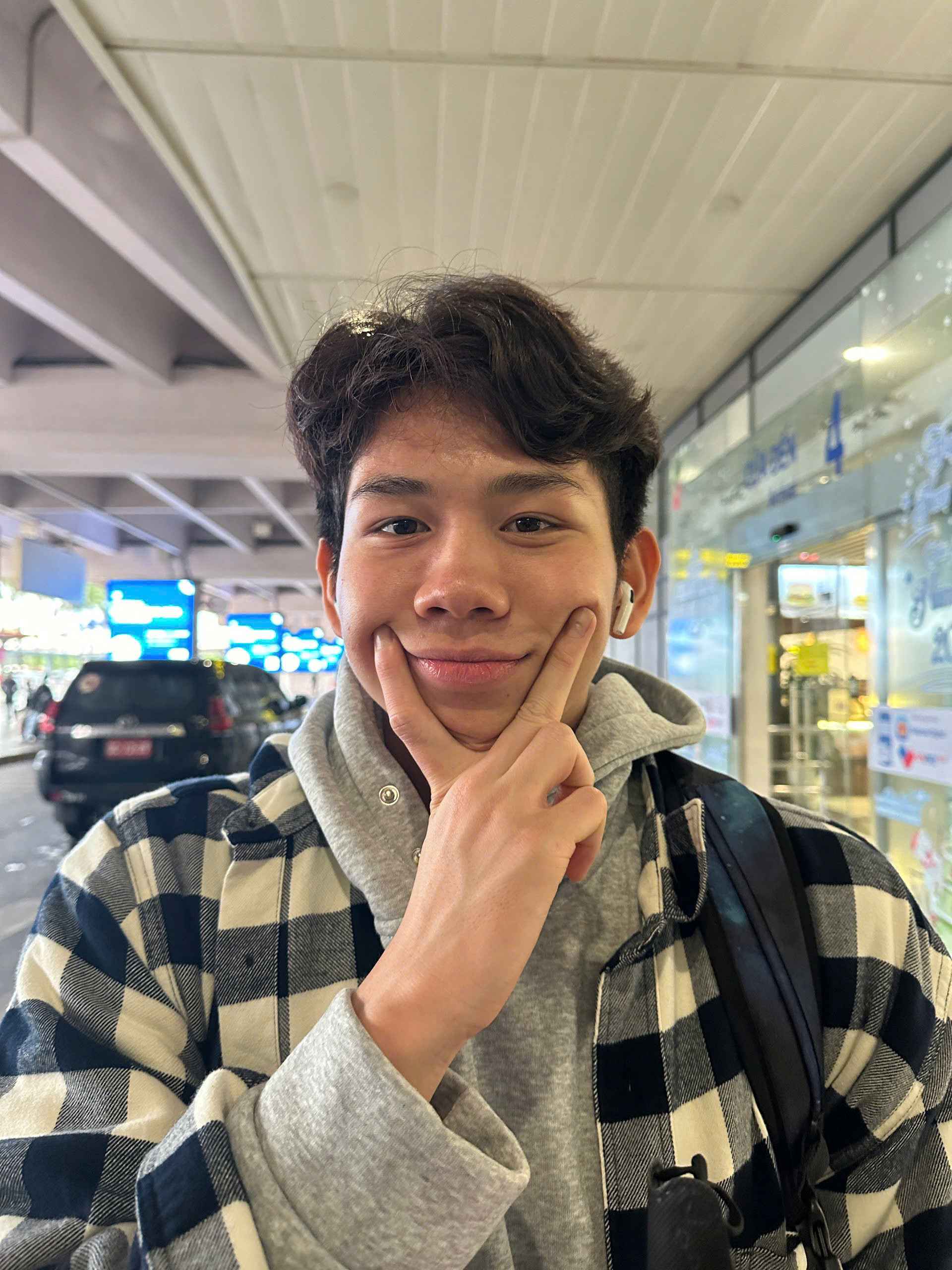 Ảnh hiếm visual đời thường sáng bừng của "nam thần" bơi lội Quang Thuấn, body 6 múi, 19 tuổi thăng hàm trung uý QNCN- Ảnh 9. Ảnh hiếm visual đời thường sáng bừng của "nam thần" bơi lội Quang Thuấn, body 6 múi, 19 tuổi thăng hàm trung uý QNCN- Ảnh 9.