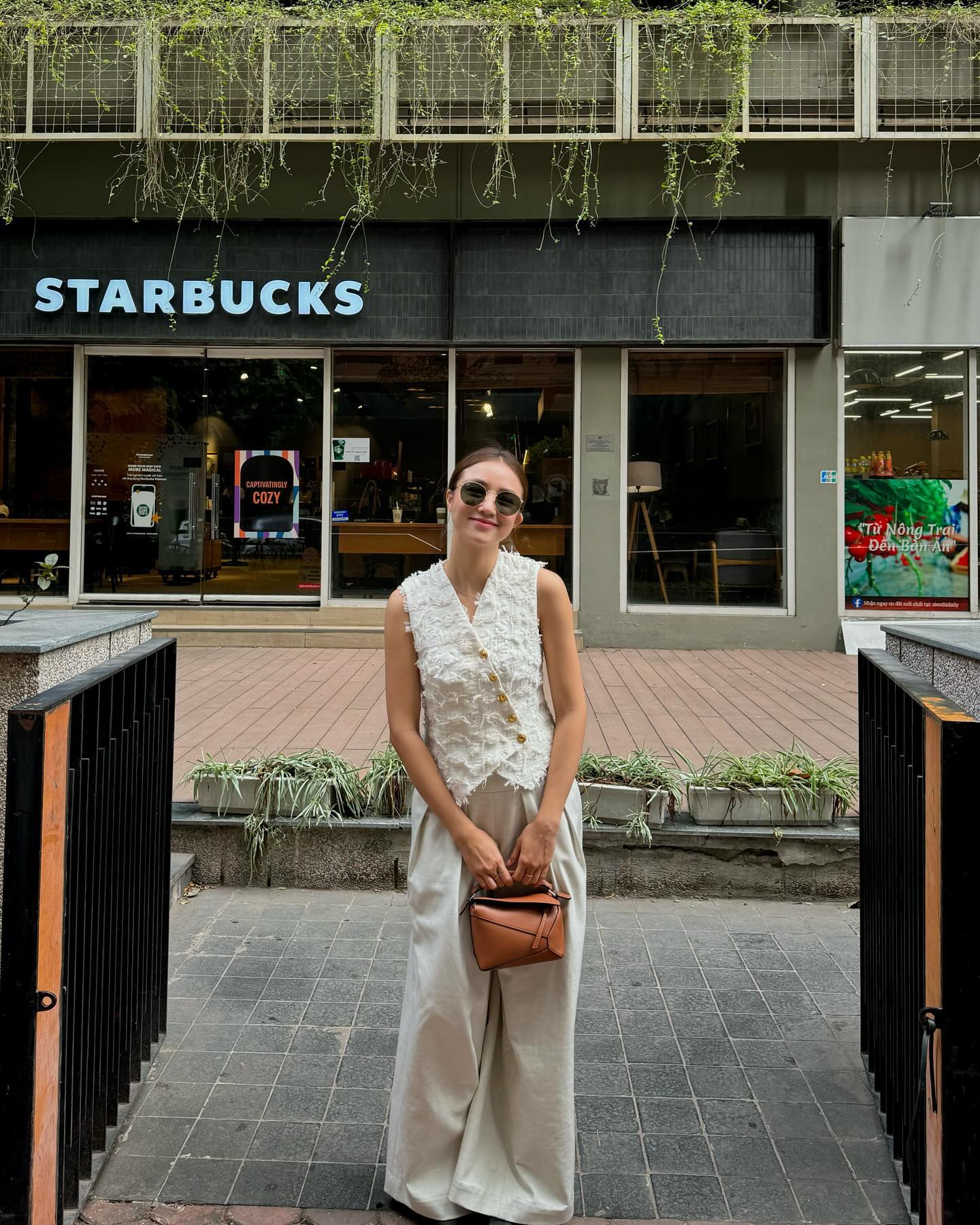 Hot mom Việt l&agrave; 