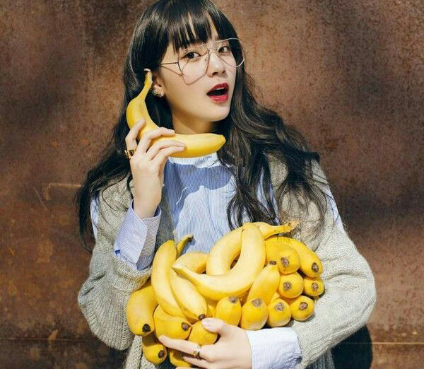 Nữ giới sau 40 tuổi k&eacute;n ăn mấy cũng phải chăm "nạp" 4 thực phẩm m&agrave;u v&agrave;ng n&agrave;y: C&acirc;n bằng nội tiết, dưỡng da, gi&uacute;p "gi&agrave; chậm"- Ảnh 3.