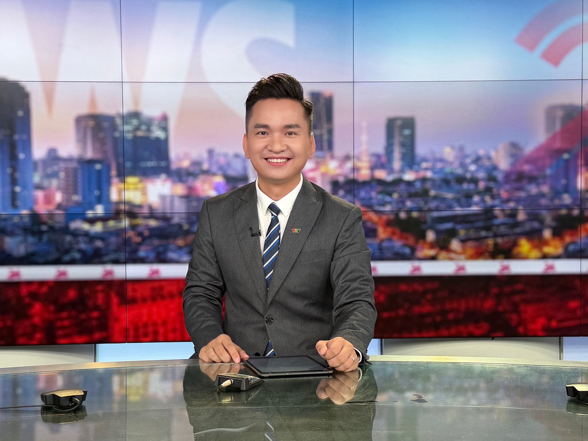 MC nổi tiếng bị ung thư m&aacute;u: &ldquo;Mỗi lần mẹ gọi, t&ocirc;i kh&ocirc;ng biết đ&oacute; c&oacute; phải cuộc gọi cuối c&ugrave;ng kh&ocirc;ng&hellip;&rdquo;- Ảnh 4.