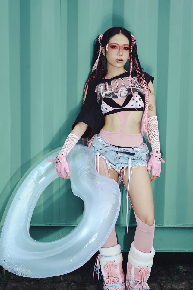 Nghệ sĩ Việt đỉnh nhất Spotify hiện tại: Kh&ocirc;ng phải Sơn T&ugrave;ng M-TP hay HIEUTHUHAI- Ảnh 10.