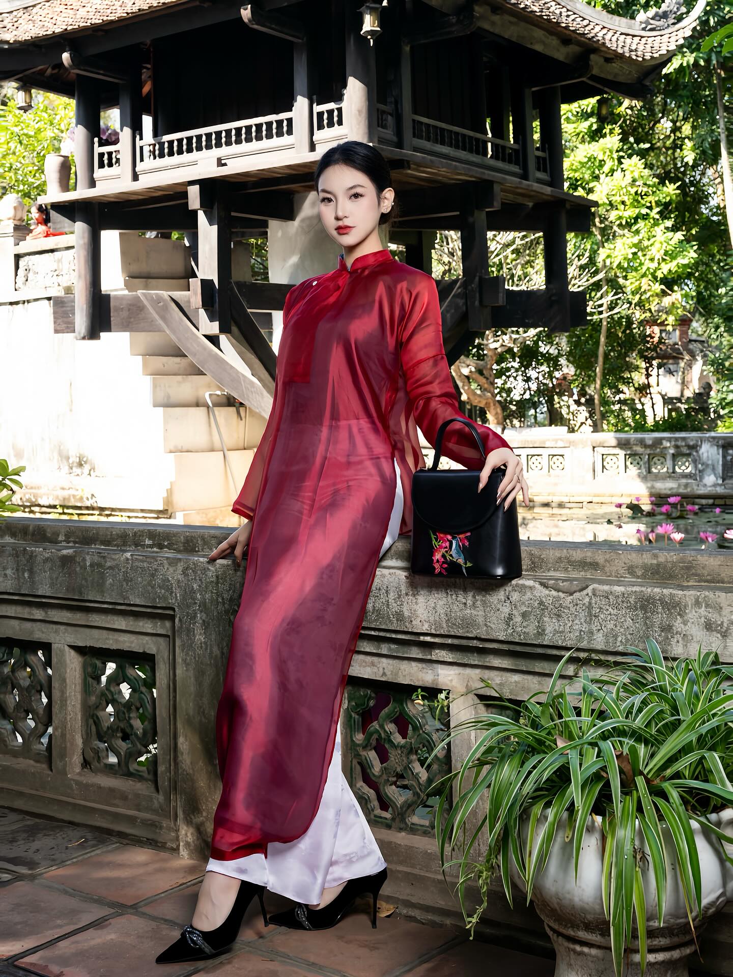 Ng&acirc;n h&agrave;ng giờ l&agrave; "th&aacute;nh địa" mỹ nh&acirc;n! C&oacute; ứng vi&ecirc;n thi Hoa hậu g&acirc;y sốt, l&ecirc;n cả biển c&aacute;o ngo&agrave;i trời- Ảnh 10.