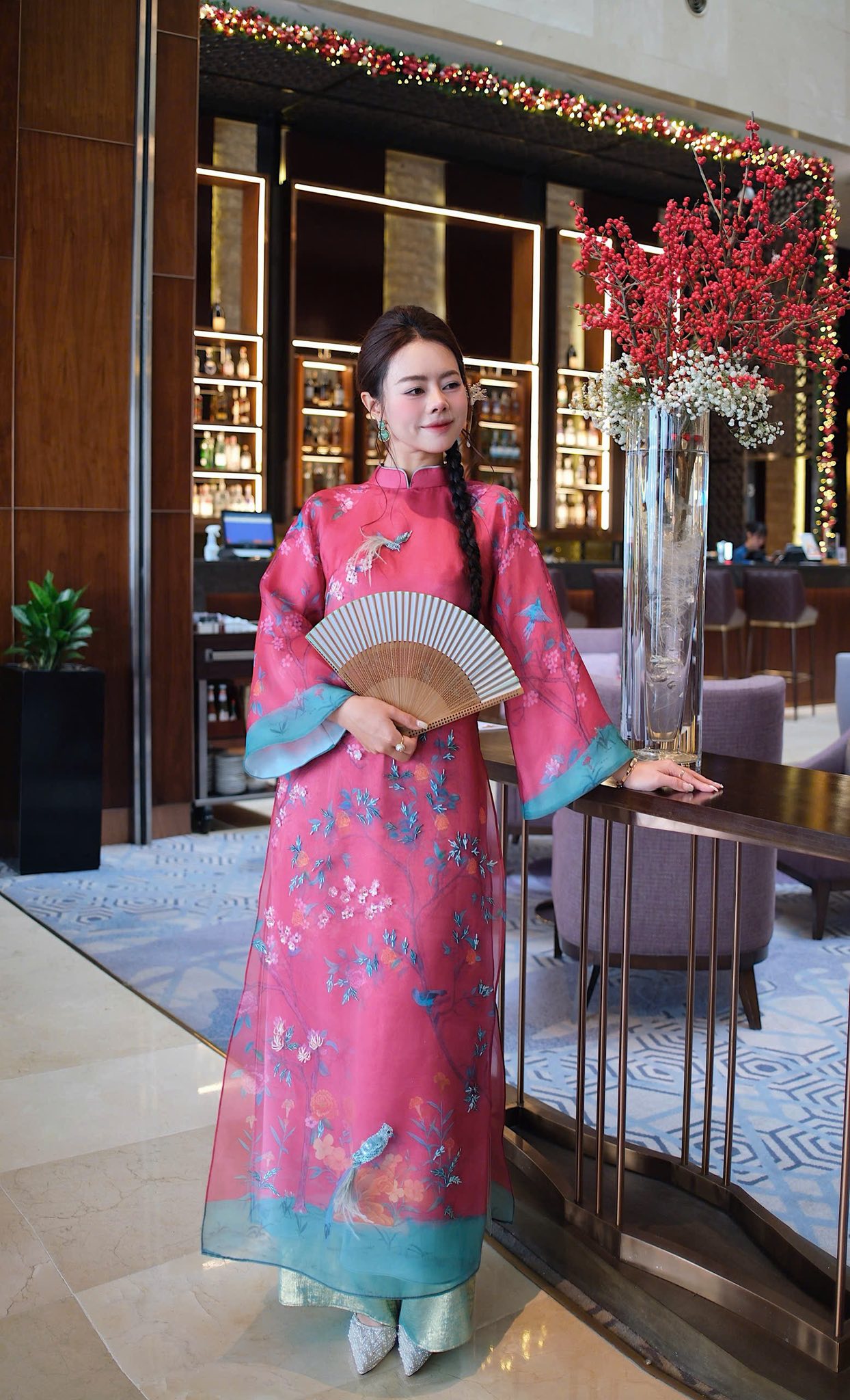 Bỏ tiền cho 5 brand áo dài này không luyến tiếc: Diện lên sang cả con người, 10 điểm không có nhưng!- Ảnh 21. Bỏ tiền cho 5 brand áo dài này không luyến tiếc: Diện lên sang cả con người, 10 điểm không có nhưng!- Ảnh 21.