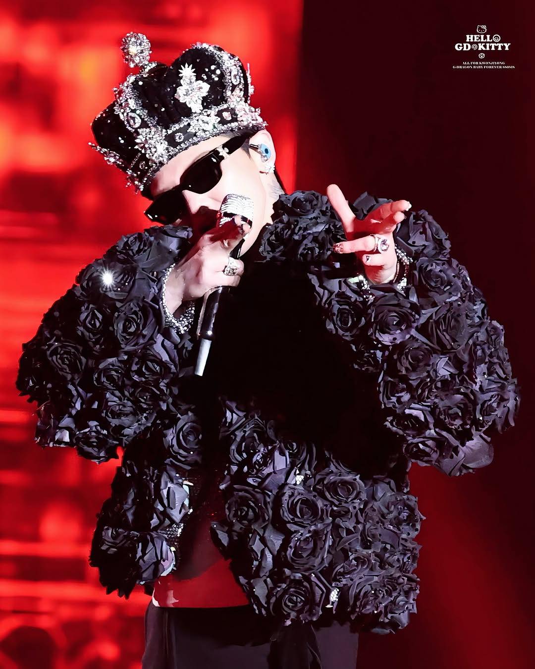 H&ocirc;n m&aacute; gi&aacute;o sư cơ kh&iacute; mạnh nhất lịch sử, c&ocirc; g&aacute;i bị 