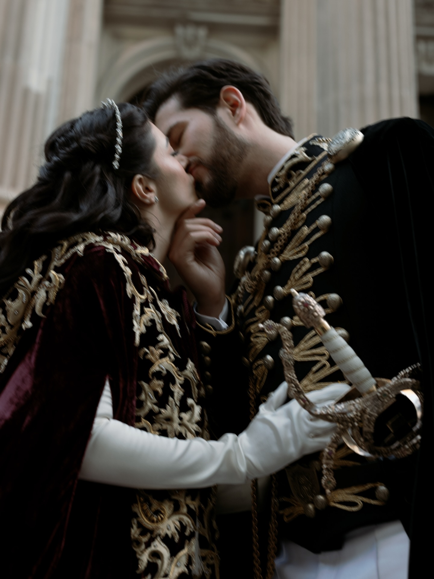 Nữ thần &acirc;m nhạc LMHT Worlds l&ecirc;n xe hoa c&ugrave;ng sếp lớn T1, ảnh cưới g&acirc;y b&atilde;o MXH v&igrave; visual đẹp xuất sắc!- Ảnh 4.