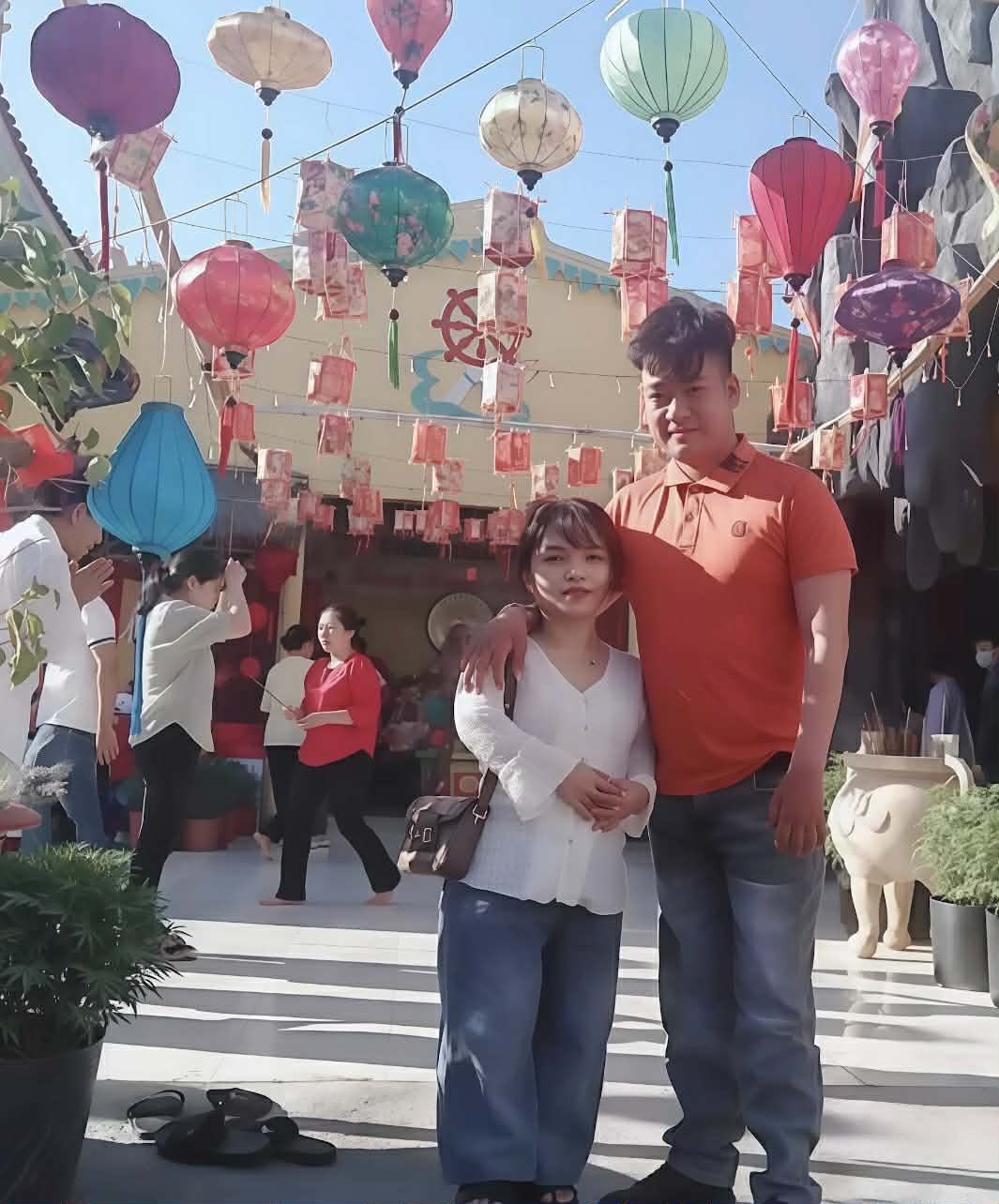 Quyết t&acirc;m cưới c&ocirc; g&aacute;i cao 1m20, ch&agrave;ng trai Thanh H&oacute;a vượt hơn 1300km về ở rể: Biến cố bất ngờ- Ảnh 1.