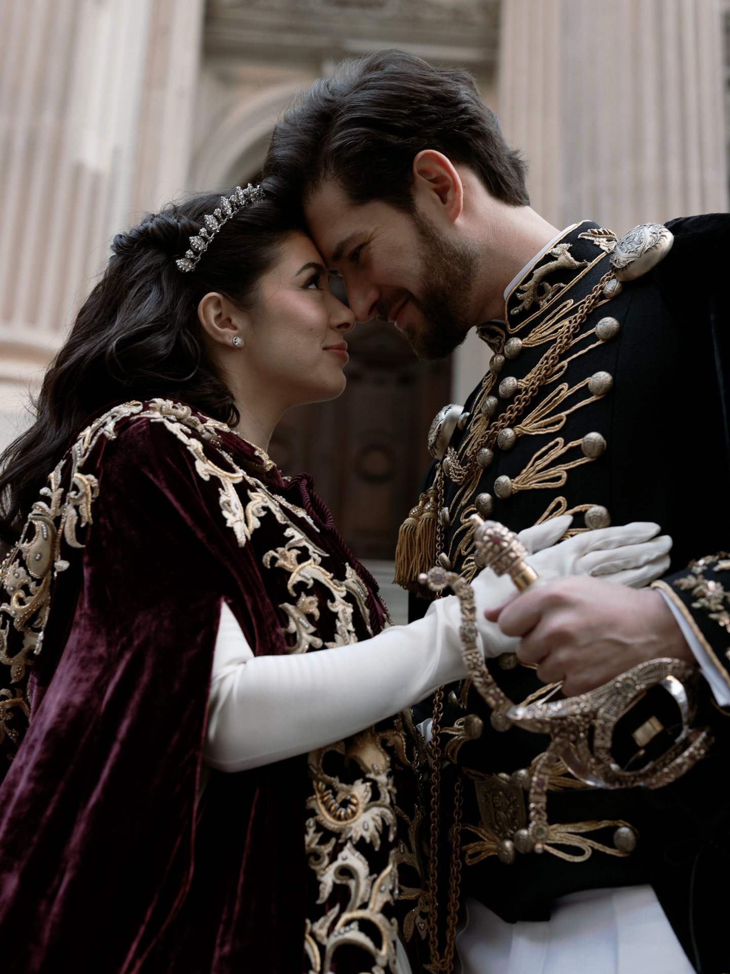 Nữ thần &acirc;m nhạc LMHT Worlds l&ecirc;n xe hoa c&ugrave;ng sếp lớn T1, ảnh cưới g&acirc;y b&atilde;o MXH v&igrave; visual đẹp xuất sắc!- Ảnh 1.