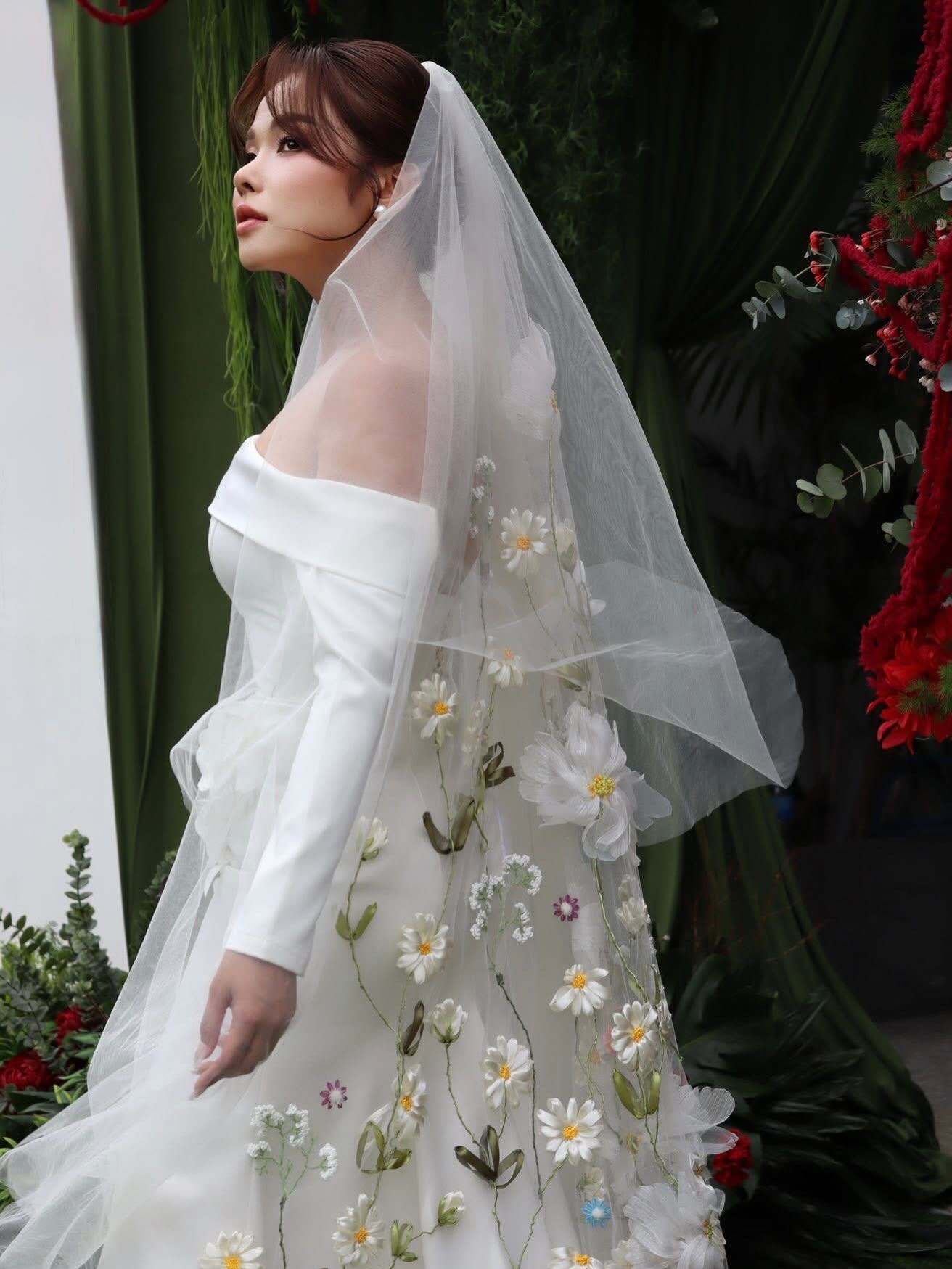 Mỹ nh&acirc;n Việt vừa b&iacute; mật l&ecirc;n xe hoa tung lu&ocirc;n ảnh cưới, danh t&iacute;nh ch&uacute; rể được h&eacute; lộ- Ảnh 3.