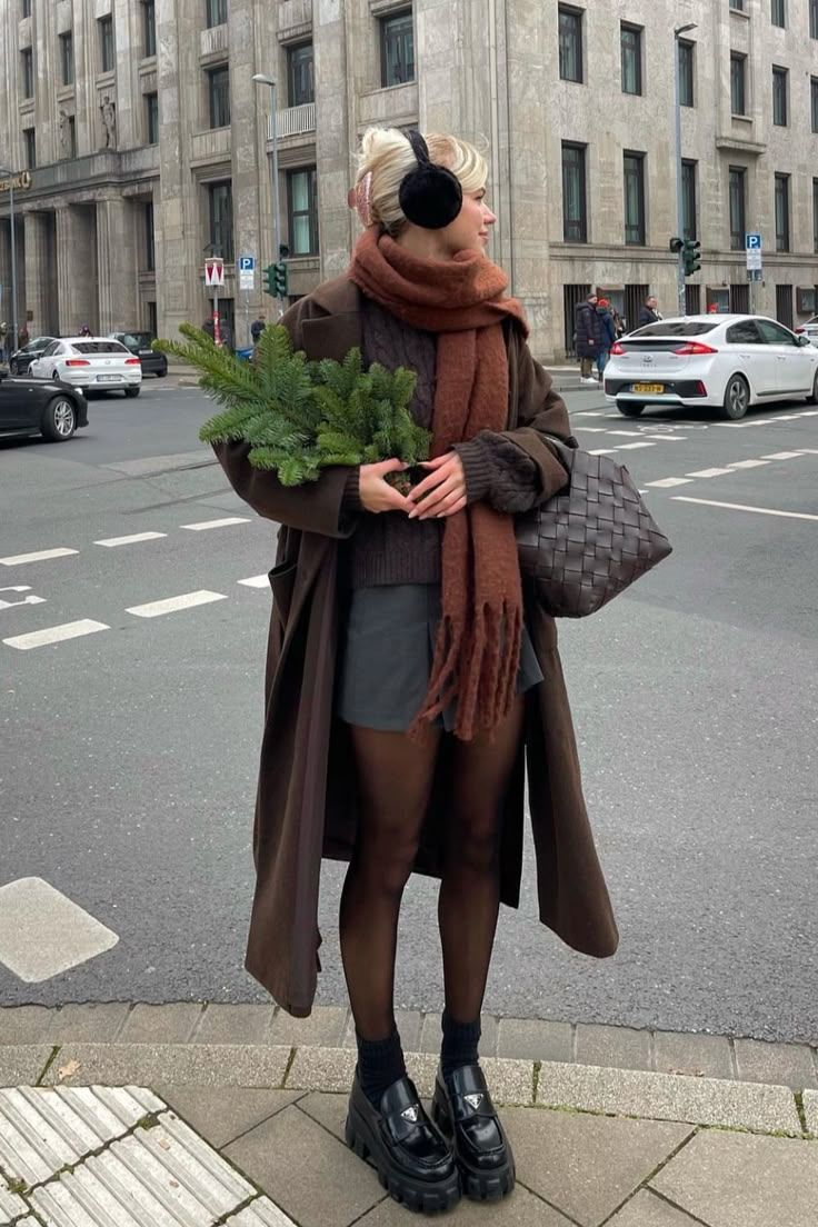 5 chi&ecirc;u diện ch&acirc;n v&aacute;y ngắn gi&uacute;p n&agrave;ng bước v&agrave;o con đường mặc đẹp, s&agrave;nh điệu tuyệt đối- Ảnh 23.