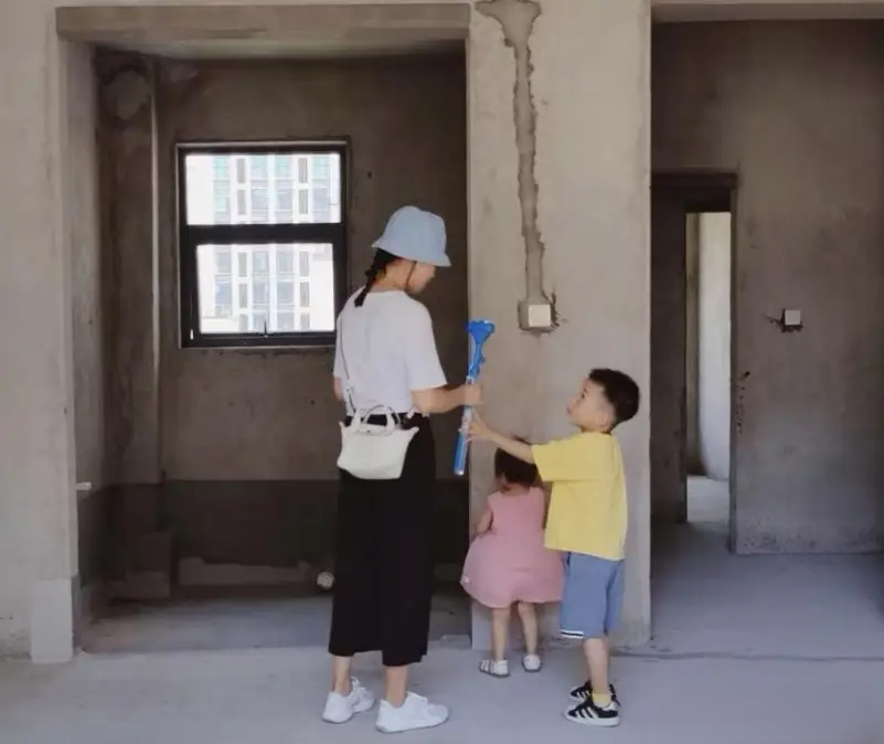 Sinh ra trong gia đ&igrave;nh như thế n&agrave;y thật xui xẻo!- Ảnh 1.