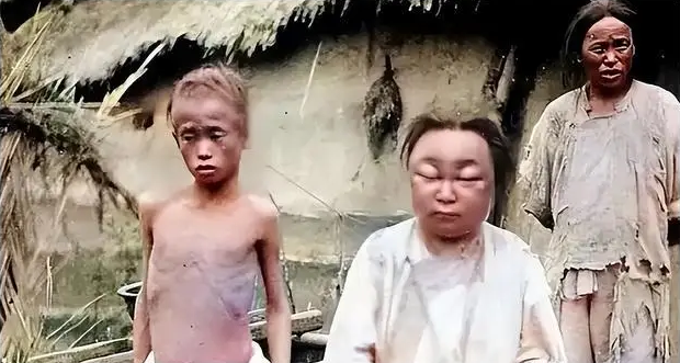 16 ảnh g&acirc;y ngỡ ng&agrave;ng cuối nh&agrave; Thanh: B&eacute; g&aacute;i l&agrave;m con d&acirc;u từ 4 tuổi, thiếu nữ luyện v&otilde; tr&aacute;i ngược phim ảnh- Ảnh 7.