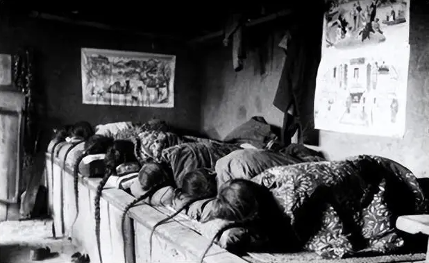 16 ảnh g&acirc;y ngỡ ng&agrave;ng cuối nh&agrave; Thanh: B&eacute; g&aacute;i l&agrave;m con d&acirc;u từ 4 tuổi, thiếu nữ luyện v&otilde; tr&aacute;i ngược phim ảnh- Ảnh 8.