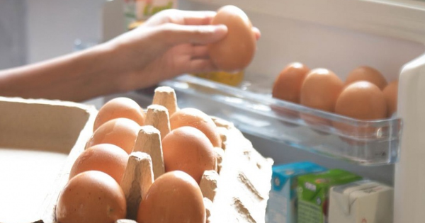 Để trứng trong hay ngo&agrave;i tủ lạnh tốt hơn? C&acirc;u trả lời kh&ocirc;ng đơn giản như nhiều người nghĩ