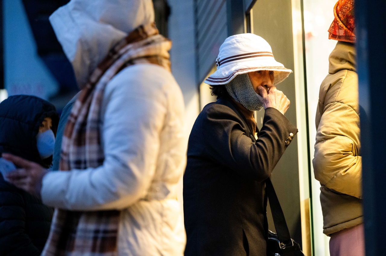 Hà Nội rét cắt da 10°C, phố Cầu Giấy xuất hiện cảnh tượng hiếm thấy từ 3h sáng- Ảnh 12. Hà Nội rét cắt da 10°C, phố Cầu Giấy xuất hiện cảnh tượng hiếm thấy từ 3h sáng- Ảnh 12.