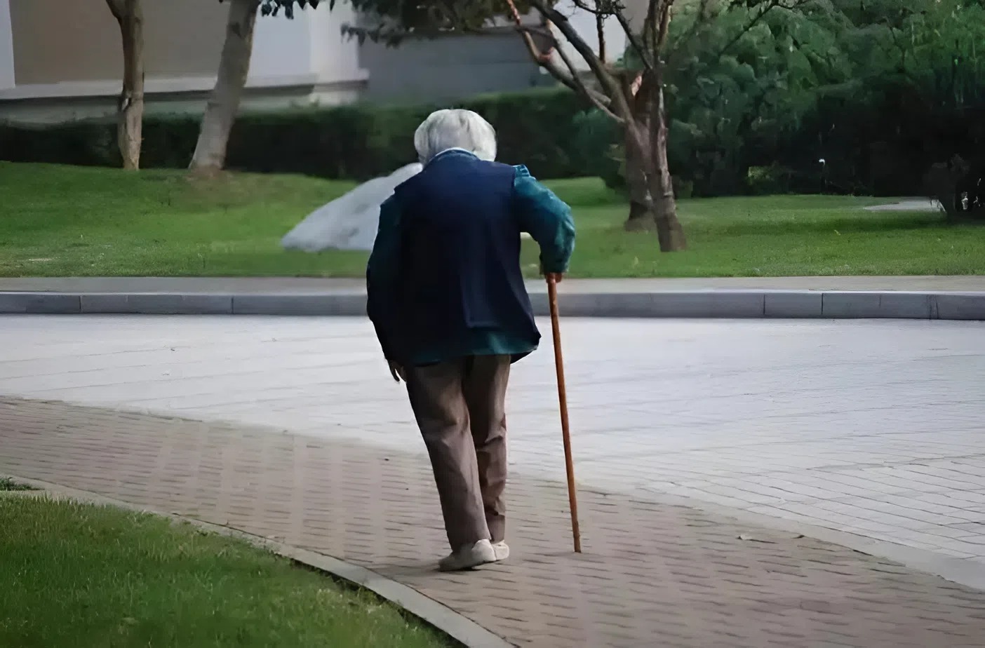 4 h&agrave;nh động của anh chị em trong gia đ&igrave;nh khiến bố mẹ đau l&ograve;ng nhất, c&ograve;n buồn hơn cả cạch mặt nhau!- Ảnh 1.