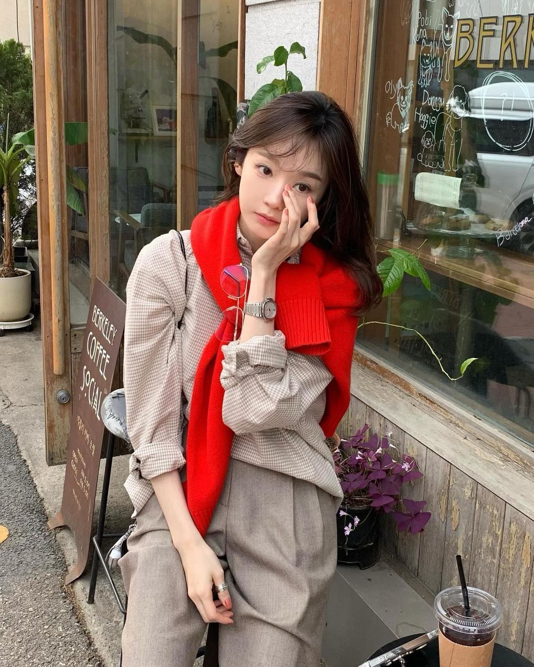 Đi l&agrave;m 5 năm kh&ocirc;ng mua nổi 1 chỉ v&agrave;ng, t&ocirc;i thực sự &acirc;n hận- Ảnh 1.