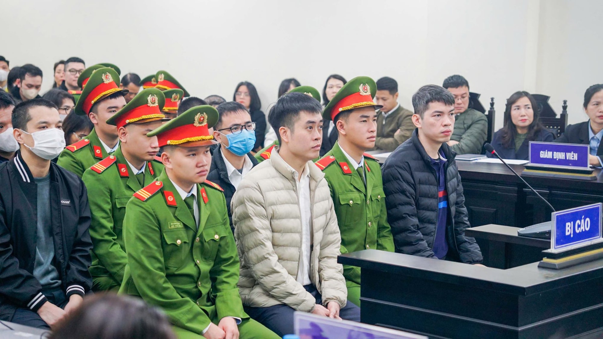 "Tr&ugrave;m sữa giả HIUP" bị đề nghị 25-28 năm t&ugrave;- Ảnh 2.