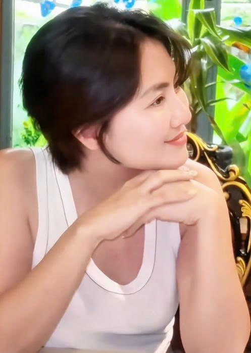 Nhan sắc kh&oacute; tin của kiều nữ Vbiz 35 tuổi viết di ch&uacute;c, 39 tuổi giải nghệ- Ảnh 4.