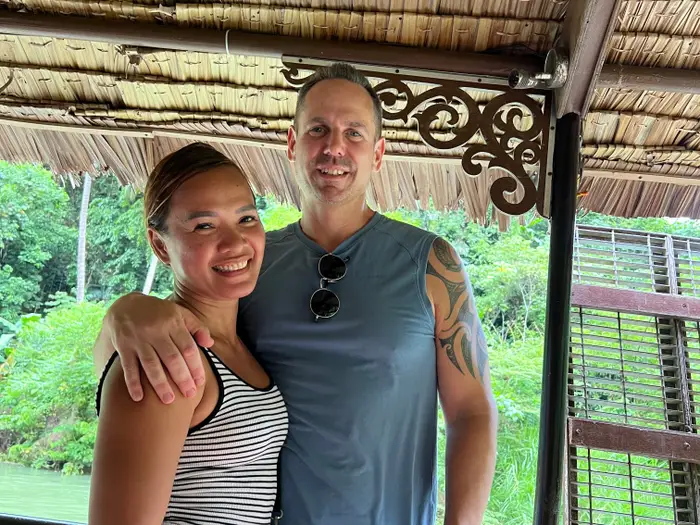 Cặp đ&ocirc;i rủ nhau ra đảo x&acirc;y biệt phủ &ldquo;dưỡng gi&agrave;&rdquo;, tưởng được sống t&aacute;ch biệt nhưng chỉ 6 th&aacute;ng đ&atilde; thảng thốt: &ldquo;Sao kh&ocirc;ng như t&ocirc;i nghĩ?&rdquo;- Ảnh 6.