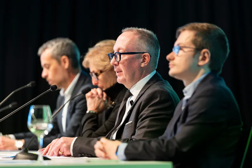 Qu&aacute;n bar ở Thụy Sĩ bị ch&aacute;y g&acirc;y chết người kh&ocirc;ng được kiểm tra suốt hơn 5 năm- Ảnh 2.