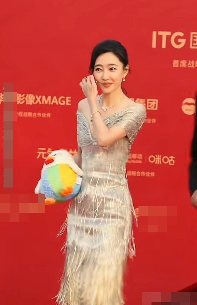 Ai m&agrave; ngờ nữ diễn vi&ecirc;n phim giờ v&agrave;ng lấy chồng đại gia lại c&oacute; ng&agrave;y th&ecirc; thảm thế n&agrave;y!- Ảnh 3.