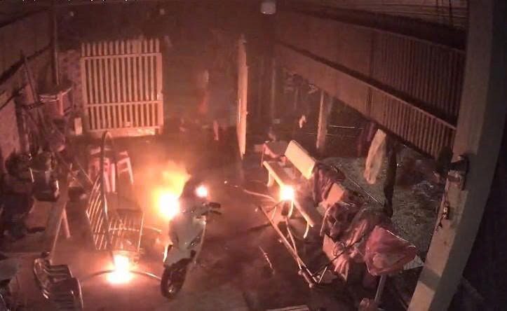 T&acirc;y Ninh: Một phụ nữ nghi bị tưới xăng l&ecirc;n người rồi ph&oacute;ng hỏa- Ảnh 1.