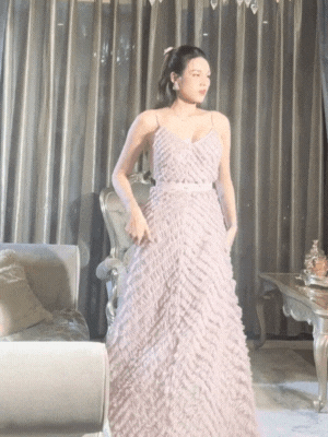 Đỗ Thị Hà sao lạ thế này?- Ảnh 2. Đỗ Thị Hà sao lạ thế này?- Ảnh 2.