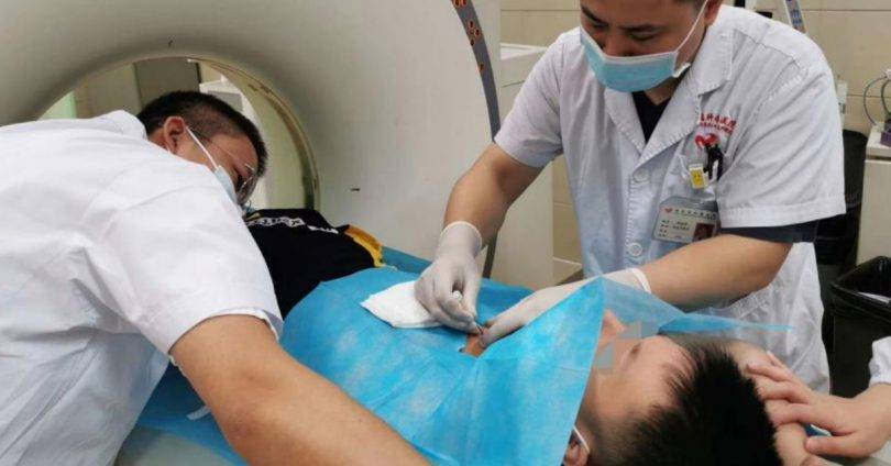 Cơn ho tưởng v&ocirc; hại của cậu b&eacute; 15 tuổi v&agrave; chẩn đo&aacute;n khiến cả gia đ&igrave;nh sụp đổ- Ảnh 1.