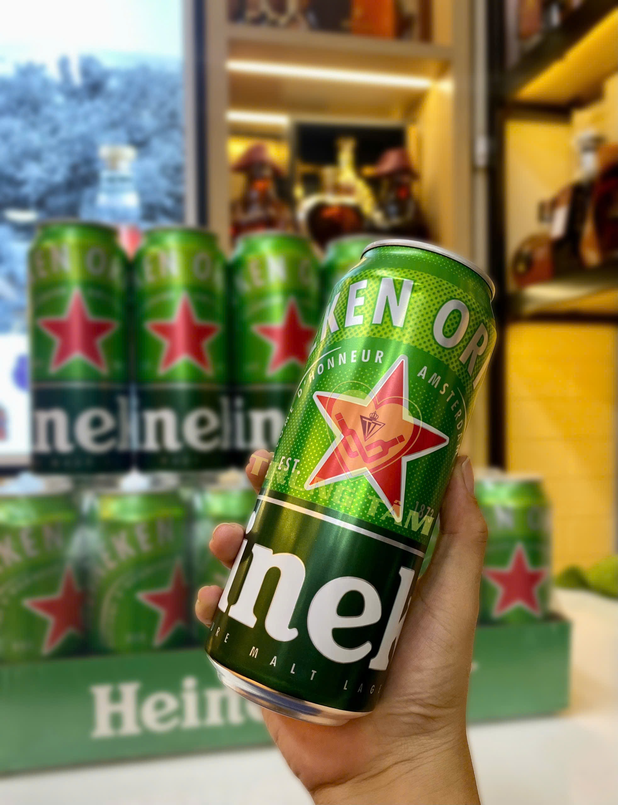 Ngày càng nhiều người chuyển từ bia truyền thống sang bia lon, lý do khiến ai cũng muốn thử- Ảnh 2. Ngày càng nhiều người chuyển từ bia truyền thống sang bia lon, lý do khiến ai cũng muốn thử- Ảnh 2.