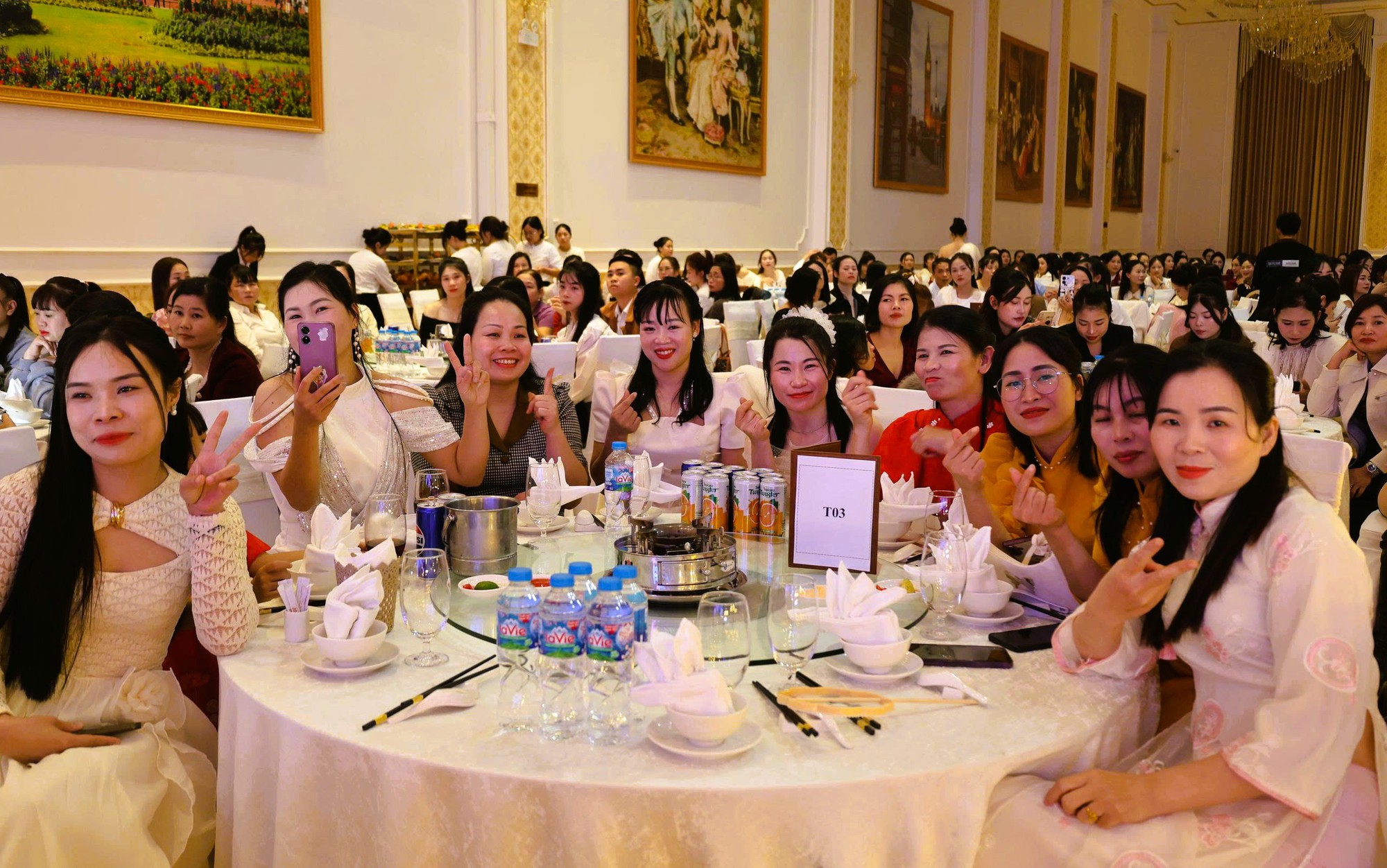 Một c&ocirc;ng ty chi 5 tỉ đồng, chọn nh&agrave; h&agrave;ng "VIP" tổ chức tất ni&ecirc;n cho 13.000 c&ocirc;ng nh&acirc;n- Ảnh 1.