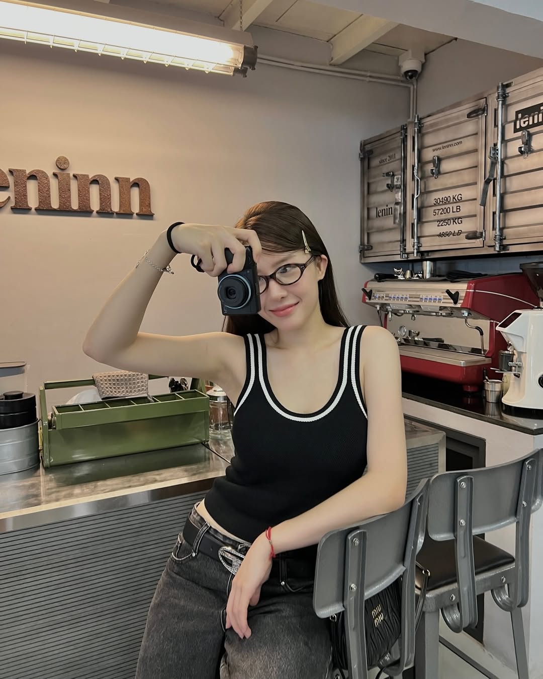 Góc nghiêng suýt nhầm thành Lưu Diệc Phi của vợ Quân AP: Góc nghiêng suýt nhầm thành Lưu Diệc Phi của vợ Quân AP: