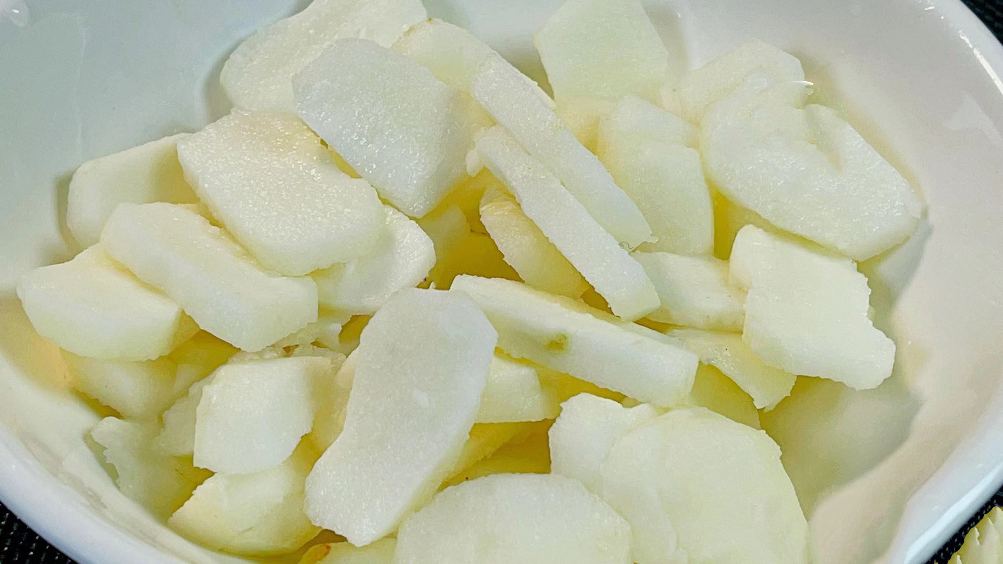 Chợ Việt c&oacute; loại củ 