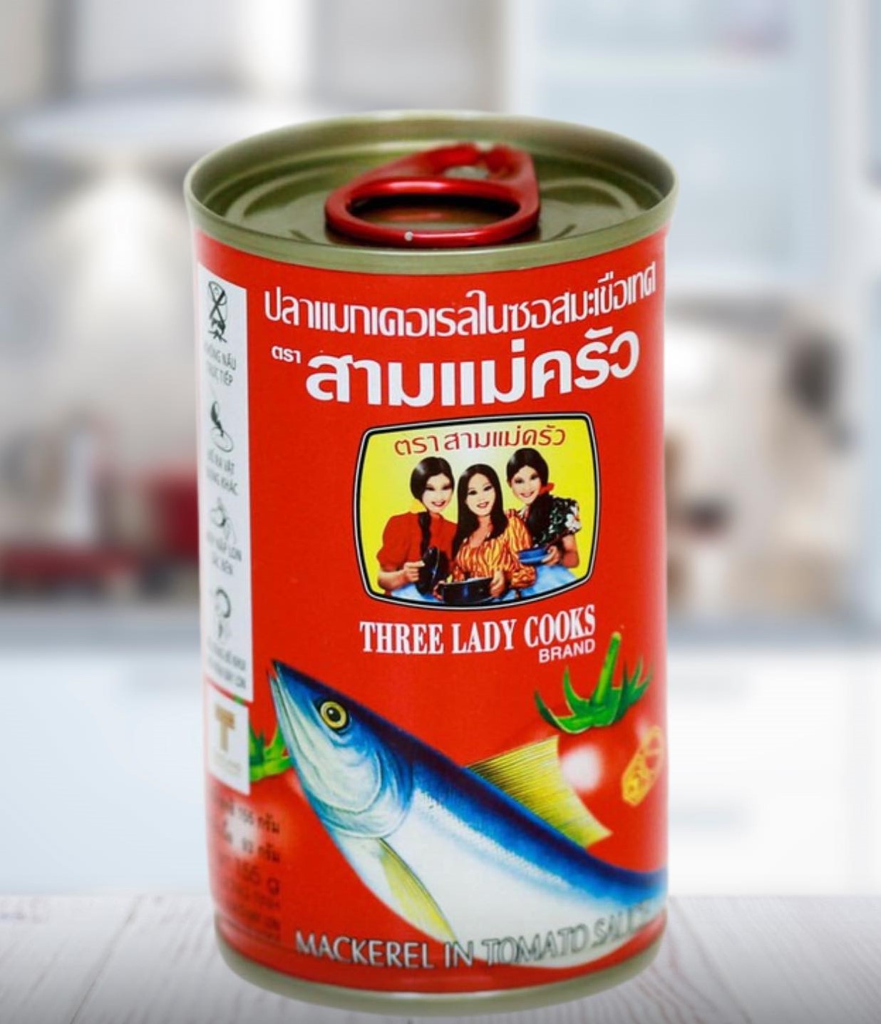 C&ocirc; g&aacute;i tr&ecirc;n bao b&igrave; c&aacute; hộp nổi tiếng - "m&oacute;n quốc d&acirc;n" trong bữa cơm người Việt suốt bao năm qua hiện ra sao?- Ảnh 1.