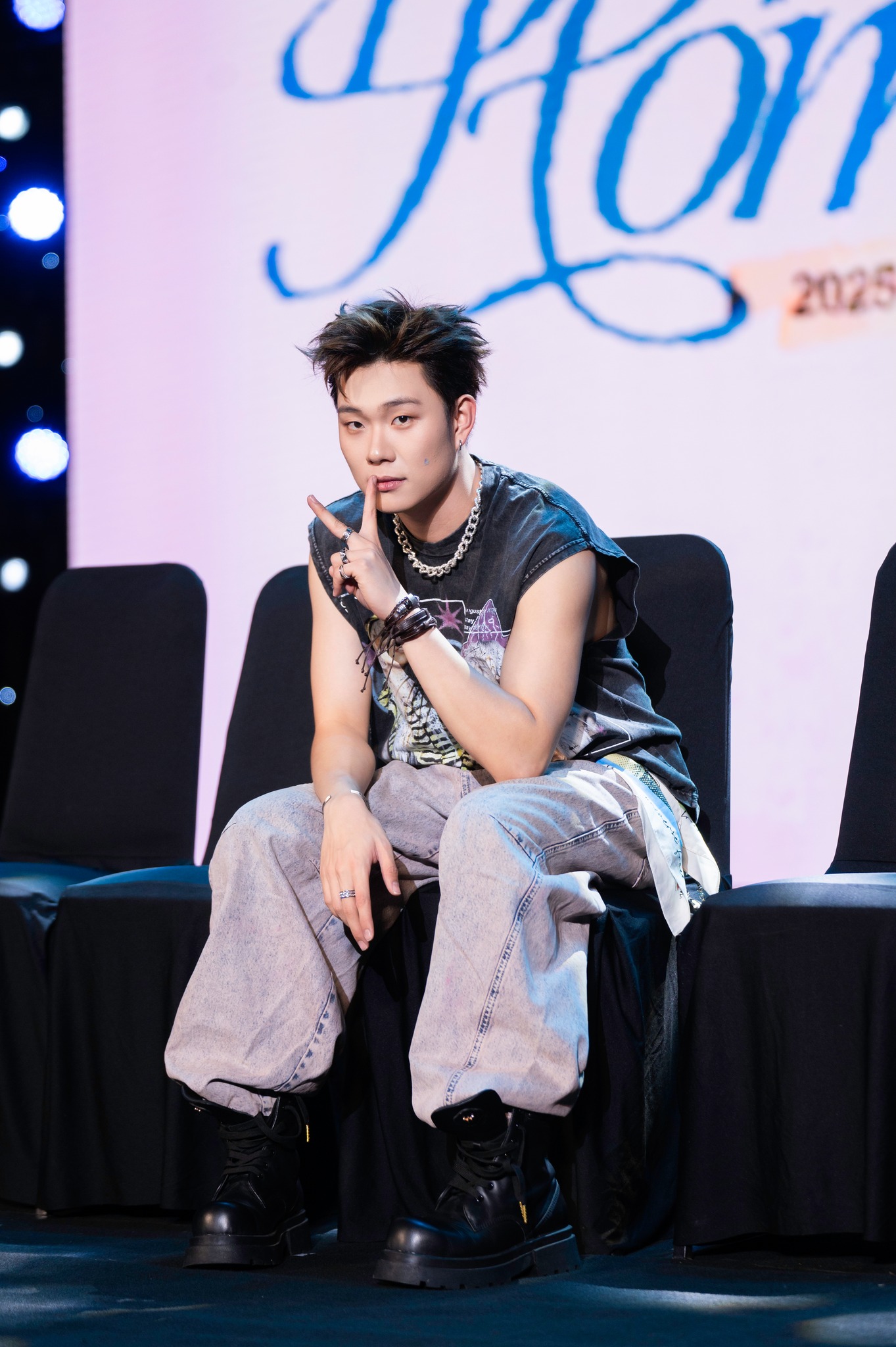 Từ l&ugrave;m x&ugrave;m của Dương Domic: Đừng coi fan l&agrave; c&aacute;i m&aacute;y ATM!- Ảnh 18.