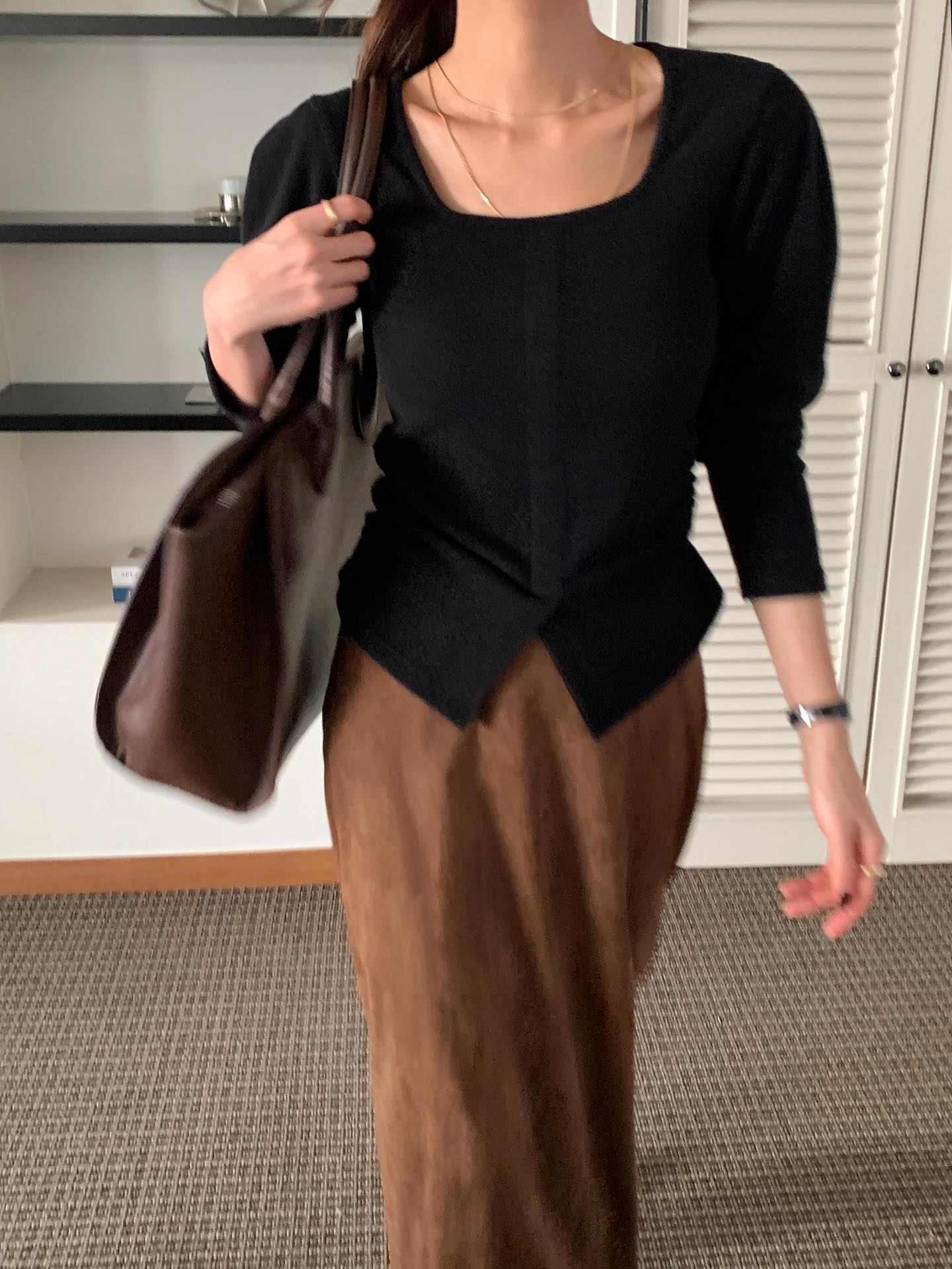 Giữa v&ocirc; v&agrave;n m&oacute;n thời trang, đ&acirc;y l&agrave; 5 item đ&aacute;ng sắm nhất để diện Tết- Ảnh 3.