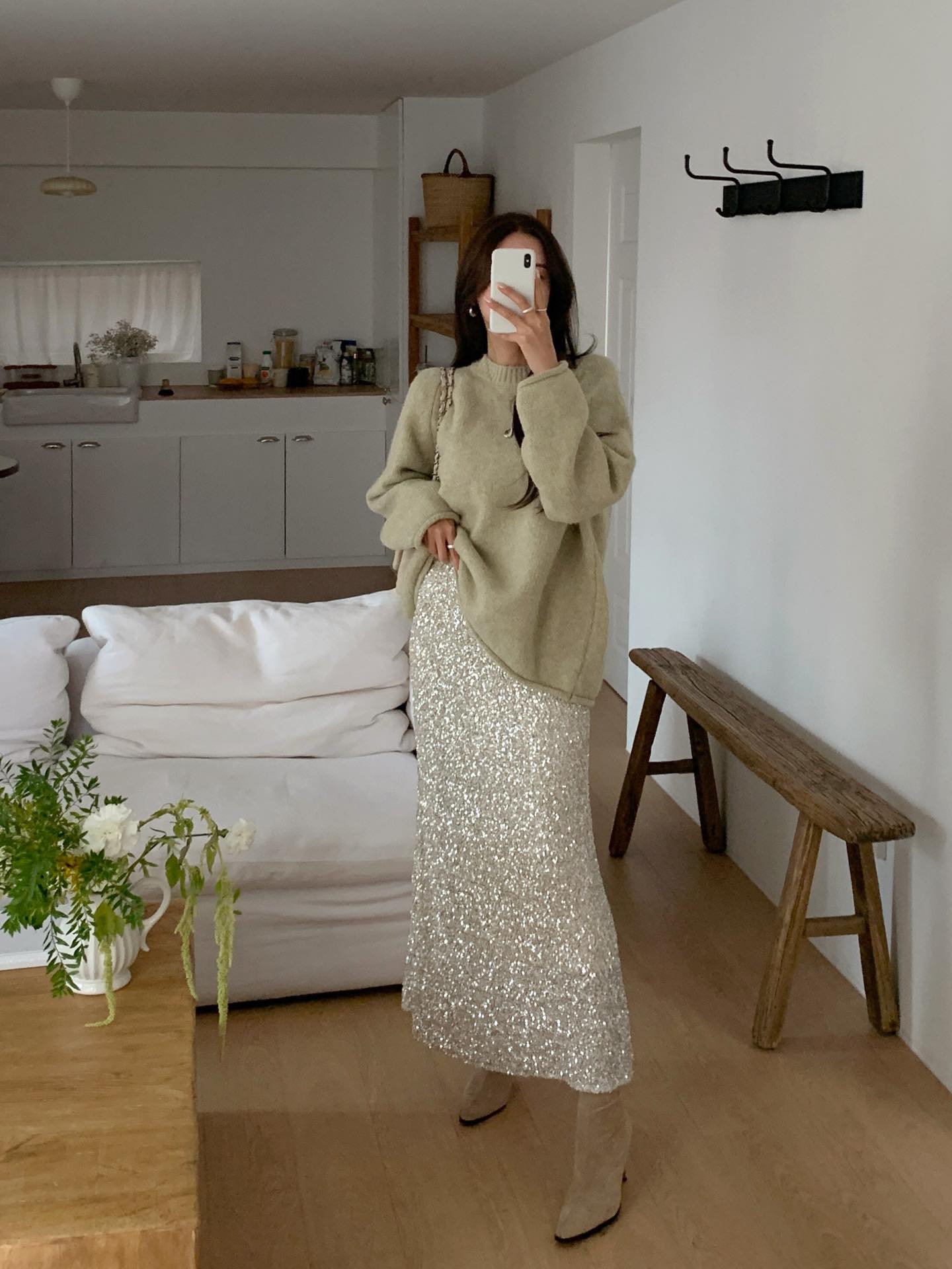 Giữa v&ocirc; v&agrave;n m&oacute;n thời trang, đ&acirc;y l&agrave; 5 item đ&aacute;ng sắm nhất để diện Tết- Ảnh 8.