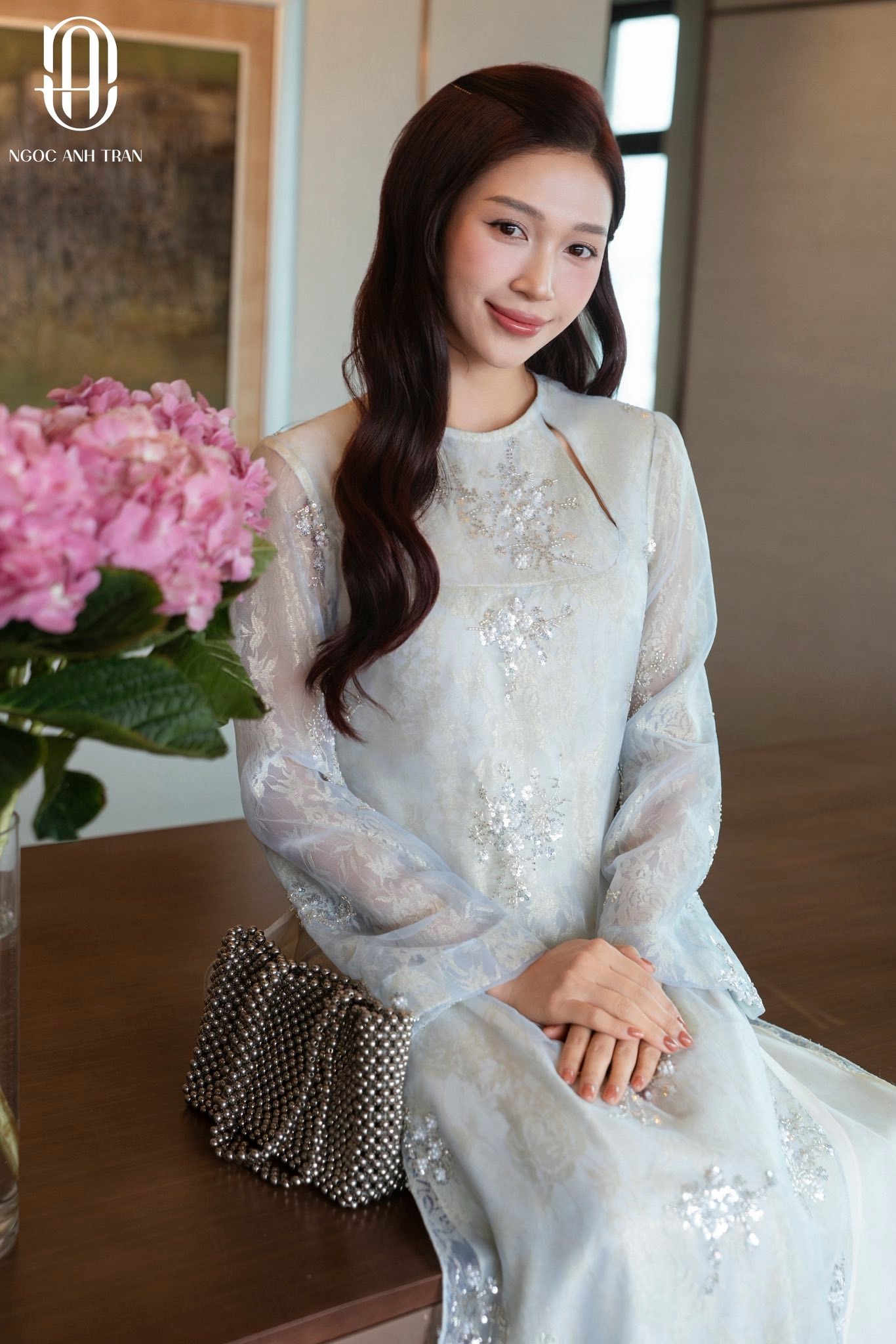 Vì sao áo dài ren được dự đoán là “át chủ bài” mùa Tết 2026?- Ảnh 10. Vì sao áo dài ren được dự đoán là “át chủ bài” mùa Tết 2026?- Ảnh 10.