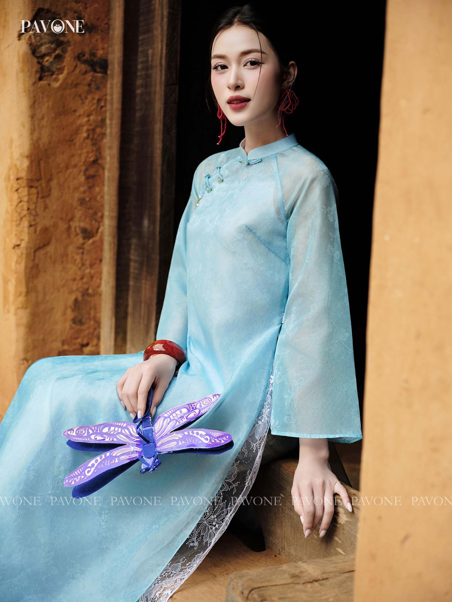 Vì sao áo dài ren được dự đoán là “át chủ bài” mùa Tết 2026?- Ảnh 17. Vì sao áo dài ren được dự đoán là “át chủ bài” mùa Tết 2026?- Ảnh 17.