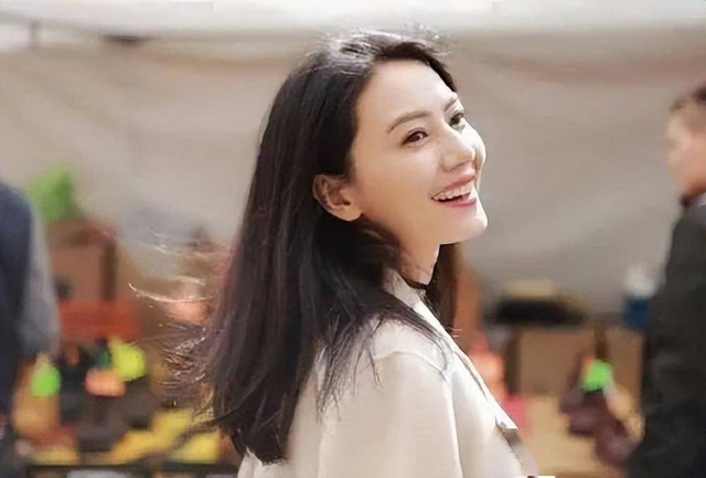 Ngo&agrave;i 35 tuổi, t&ocirc;i mới hiểu v&igrave; sao phụ nữ kh&ocirc;ng n&ecirc;n sống qu&aacute; tiết kiệm: L&agrave;n da, m&aacute;i t&oacute;c &ldquo;xuống cấp&rdquo; chỉ v&igrave; thiếu một thứ n&agrave;y- Ảnh 1.